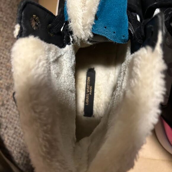 LOUIS VUITTON RIVOLI HIGH TOP SNEAKERS - Picture 3 of 6